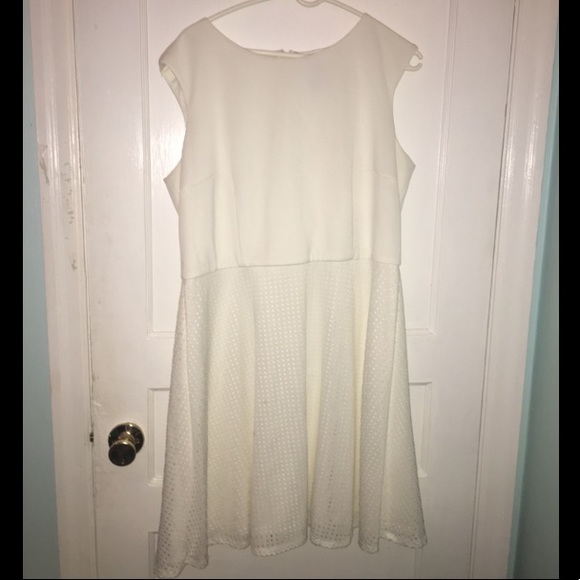 Simple White Dress - Picture 2 of 2